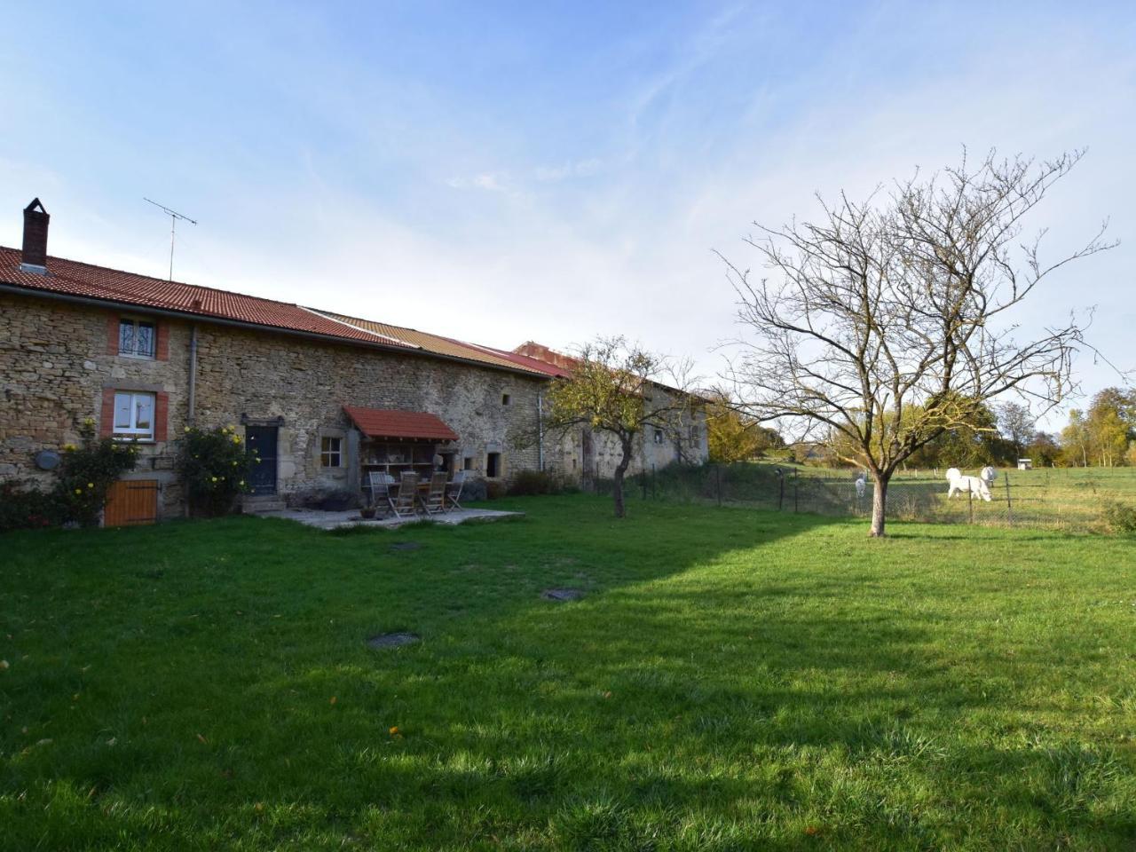 Spacious Holiday Home Near The Forest Barricourt Dış mekan fotoğraf